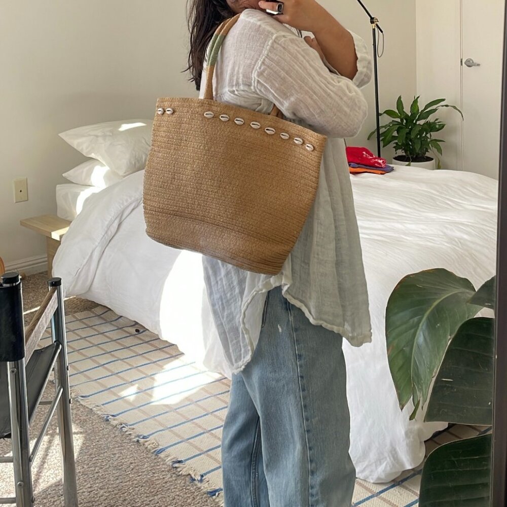 Natural Woven Tote Bag 🏝️ - Picture 3 of 3